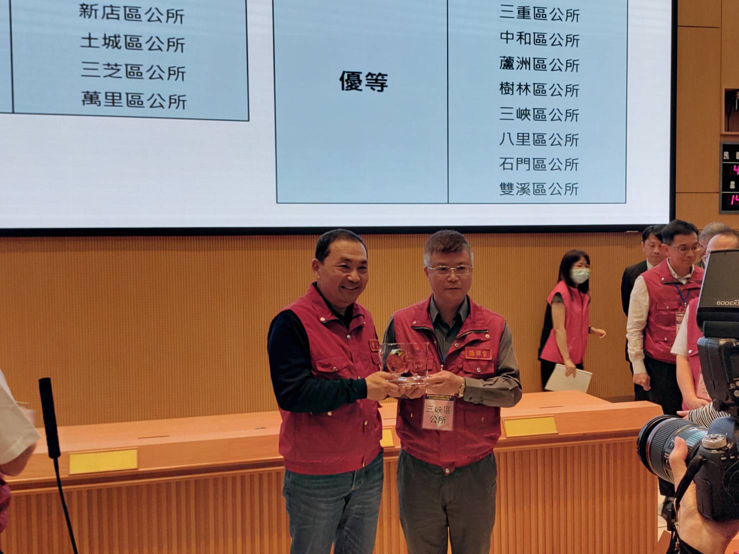 三峽區公所榮獲111年度防災深耕績優單位