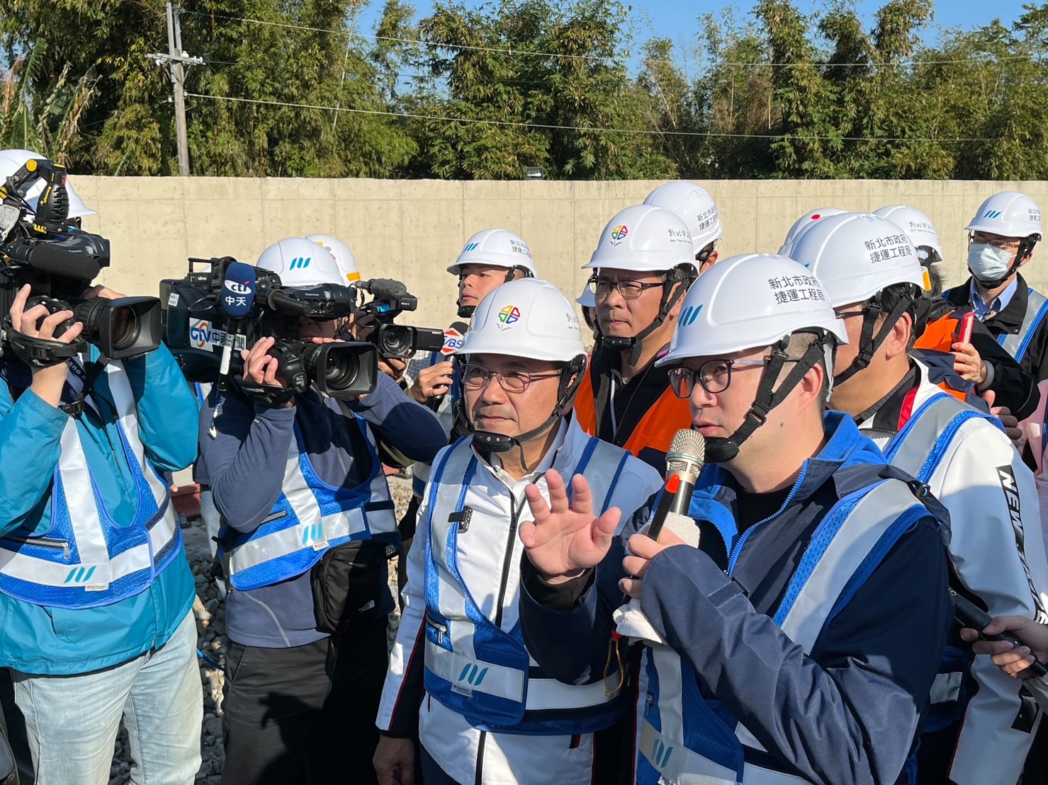 市長侯友宜~視察三鶯線三峽機廠
