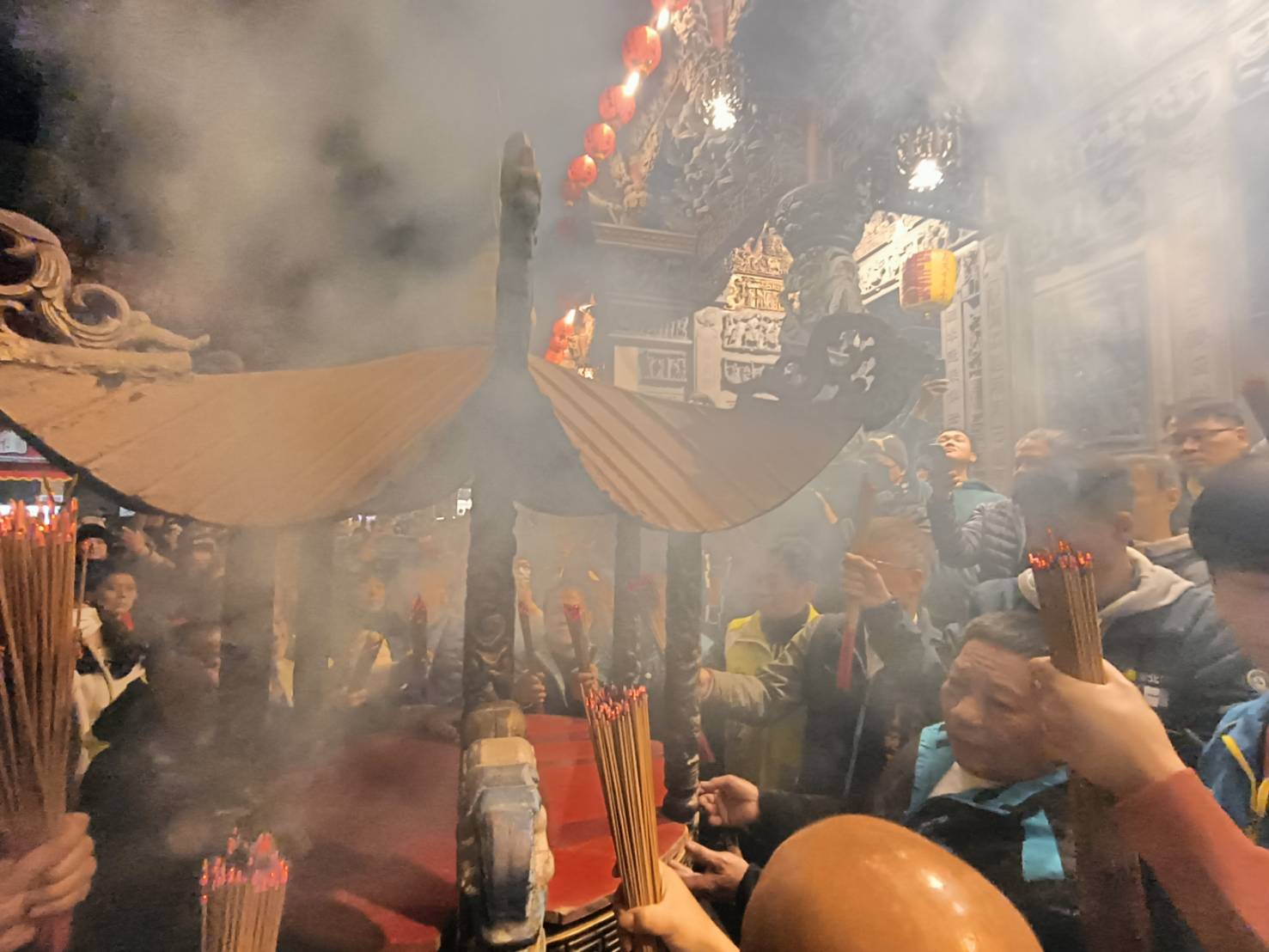 祖師廟除夕夜燒頭爐香活動