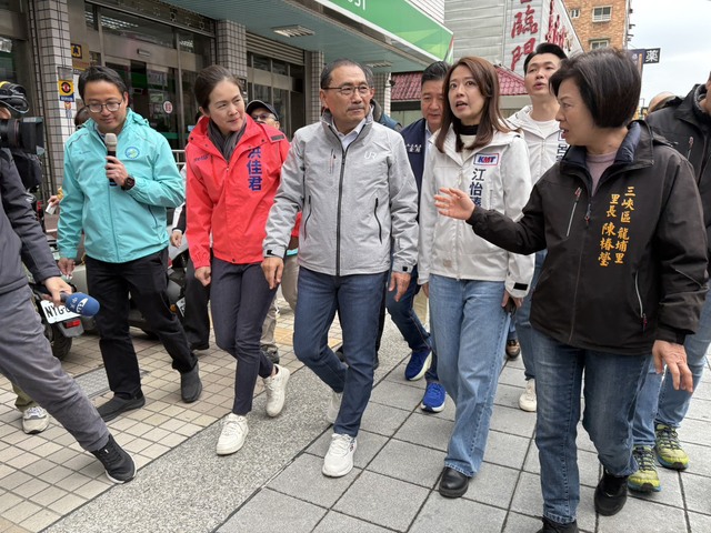 侯友宜市長視察三峽老街周邊民生街人行道改善成果