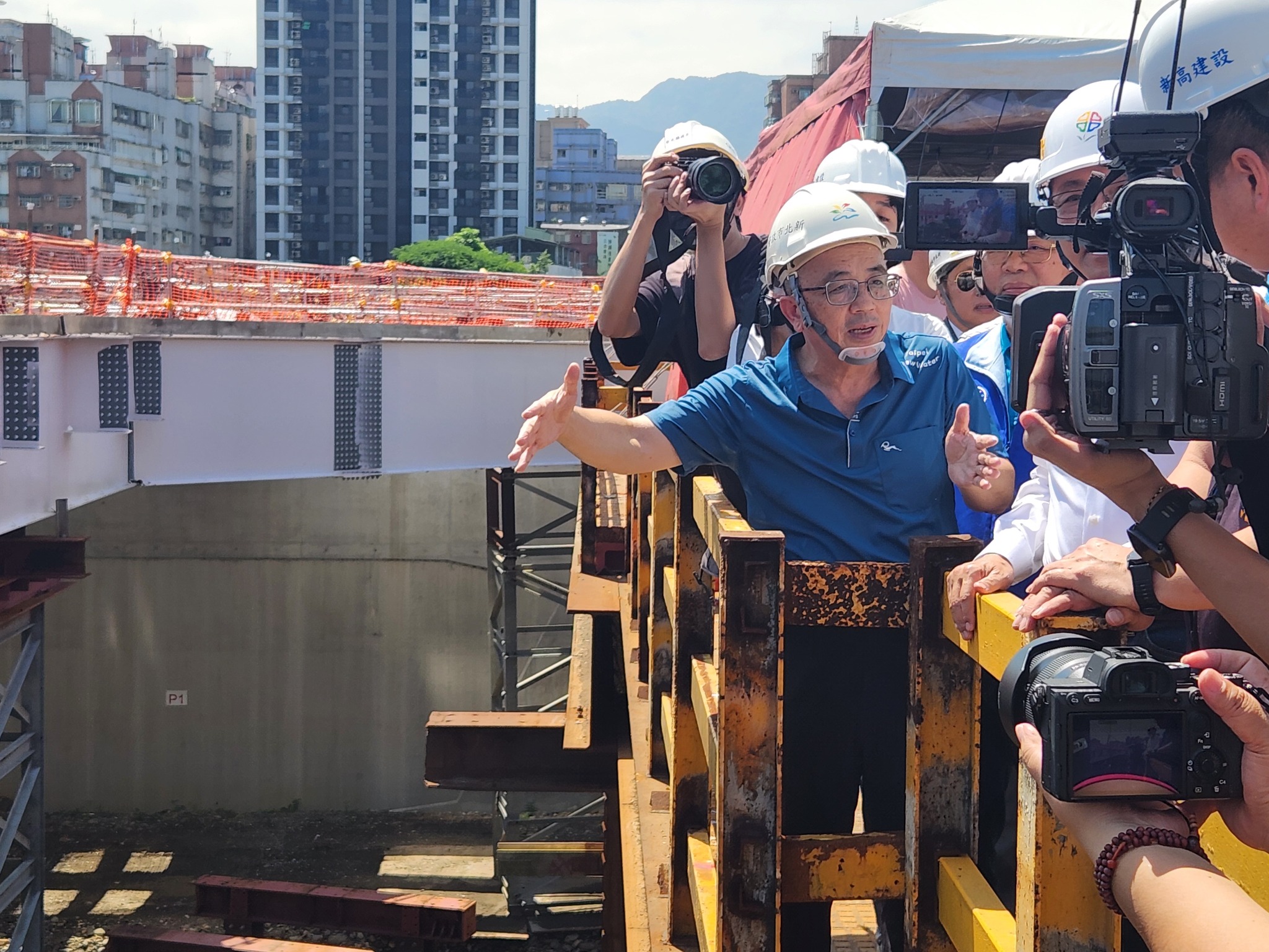 新北市長侯友宜視察「三峽河長福橋改建工程暨周邊環境營造」