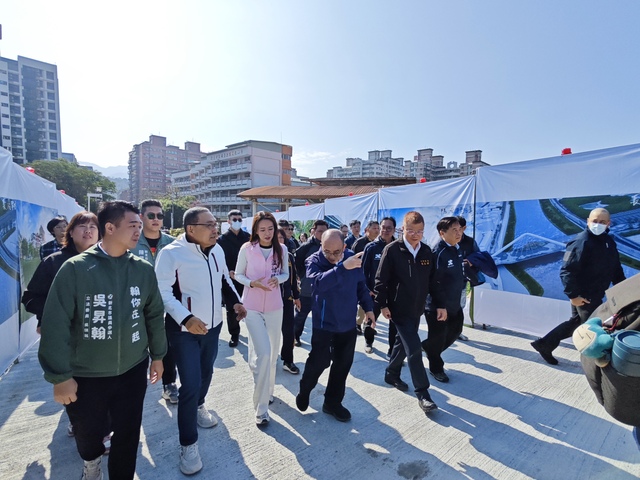 市長視察-長福橋改建工程主橋部分開通