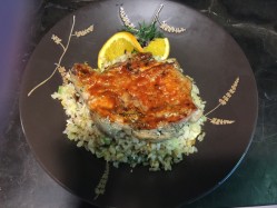 XO醬櫻花蝦佐韓式辣味雞腿飯